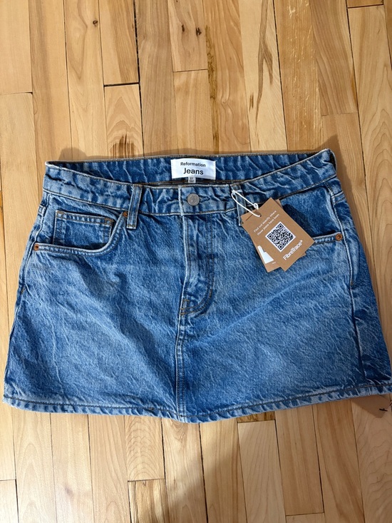 Reformation Dresses & Skirts - Reformation Denim Mini Skirt in Medium Blue size 27